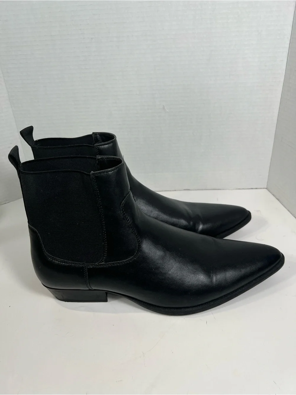 ASOS Design Men’s Black Pointed Toe Chelsea Boots Size 11